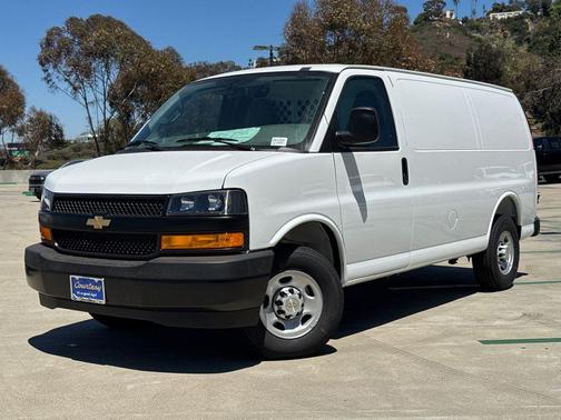 Summit White 2026 Chevrolet Express 2500 Work Van