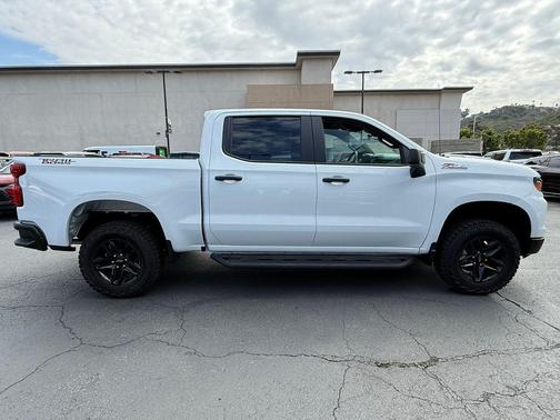 Summit White 2026 Chevrolet Silverado 1500 Custom Trail Boss