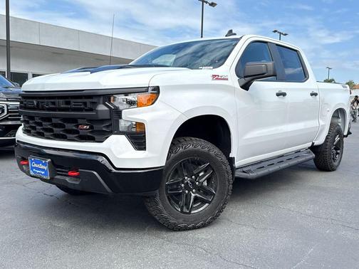 Summit White 2026 Chevrolet Silverado 1500 Custom Trail Boss