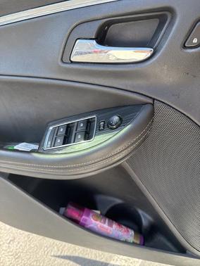 Summit White 2016 Chevrolet Impala LT