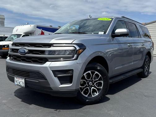 Iconic Silver Metallic 2024 Ford Expedition Max XLT