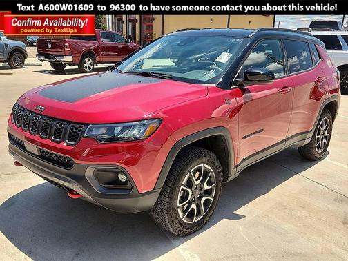 Red Hot Pearlcoat 2025 Jeep Compass Trailhawk