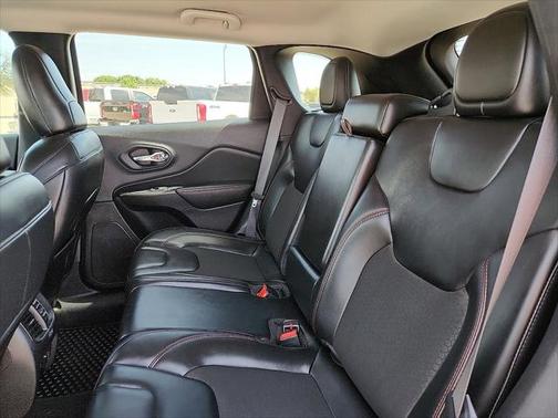 2021 Jeep Cherokee Trailhawk
