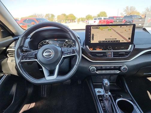 2023 Nissan Altima SR Intelligent AWD