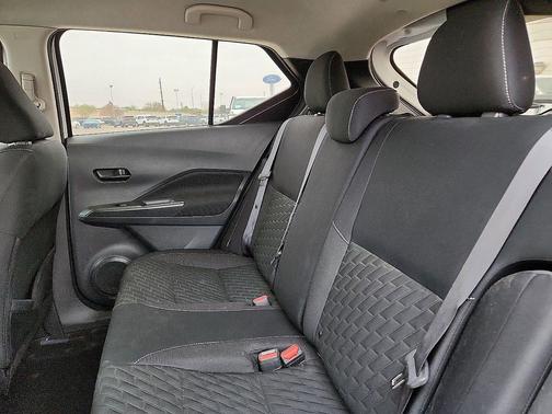 Fresh Powder 2022 Nissan Kicks S