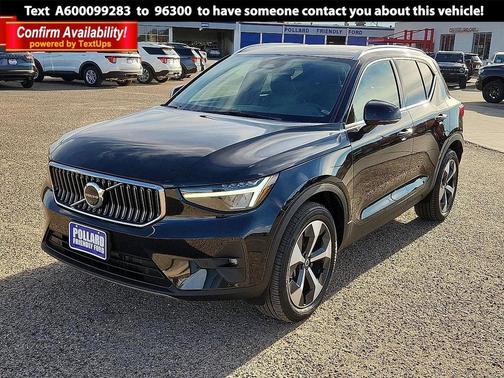 2025 Volvo XC40 B5 Plus Bright Theme