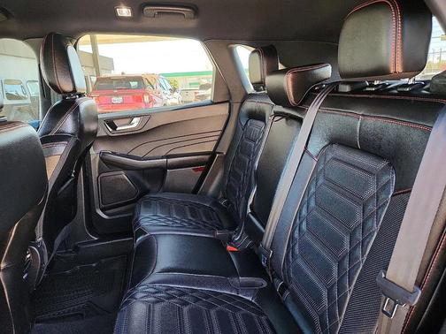 2023 Ford Escape ST-Line Elite