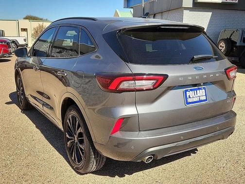 2023 Ford Escape ST-Line Elite
