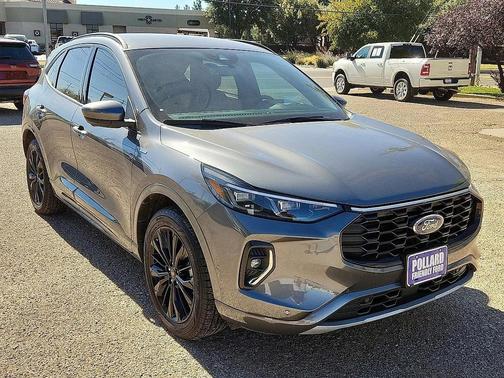 2023 Ford Escape ST-Line Elite