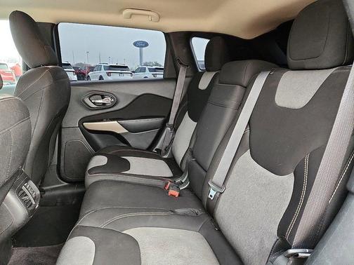 2018 Jeep Cherokee Latitude