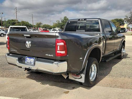 2022 RAM 3500 Laramie Crew Cab 4x4 8' Box