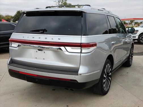 2022 Lincoln Navigator Black Label