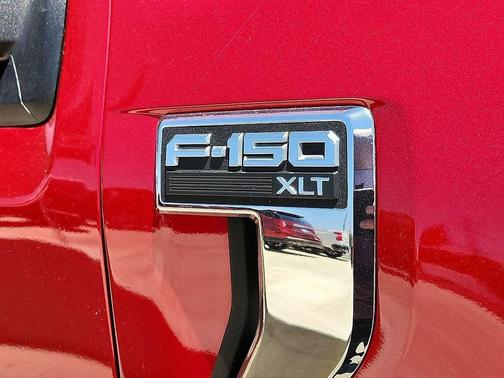 Rapid Red Metallic Tinted Clearcoat 2021 Ford F-150 XLT