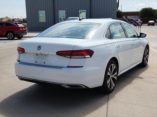 2022 Volkswagen Passat 2.0T SE