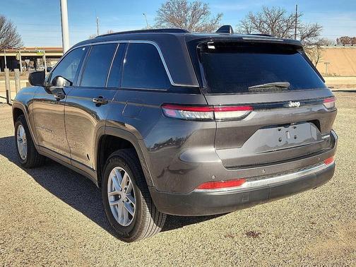 2024 Jeep Grand Cherokee Laredo