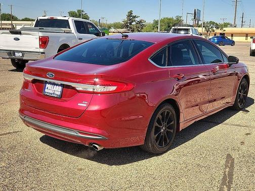 Ruby Red Metallic Tinted Clearcoat 2017 Ford Fusion SE