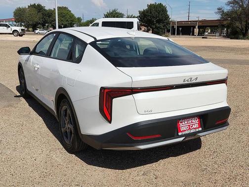 2025 Kia K4 LXS