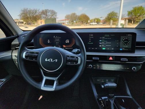 2025 Kia K5 LXS