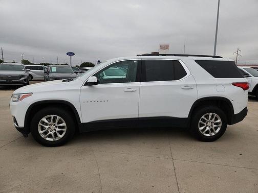 2021 Chevrolet Traverse LT Leather