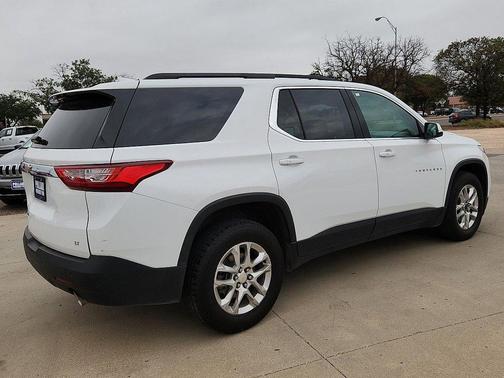 2021 Chevrolet Traverse LT Leather