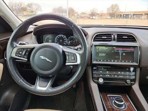 2018 Jaguar F-PACE 35t Prestige