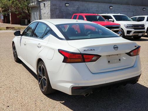 2023 Nissan Altima SR FWD