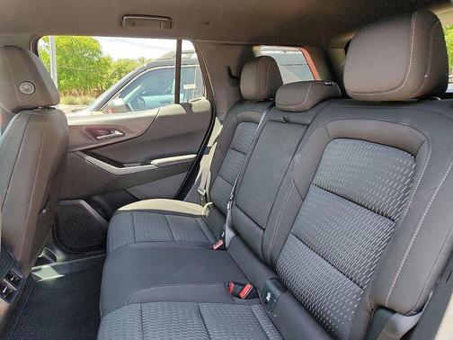 Summit White 2026 Chevrolet Equinox 1LT
