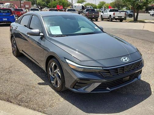 2025 Hyundai ELANTRA SEL