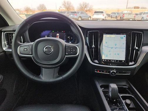 2024 Volvo S60 B5 Core Dark Theme