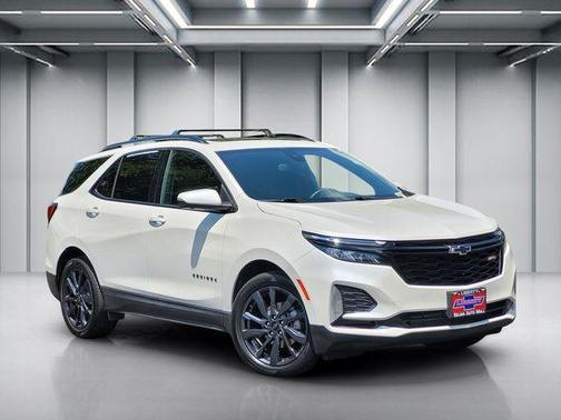 Pearl 2024 Chevrolet Equinox RS
