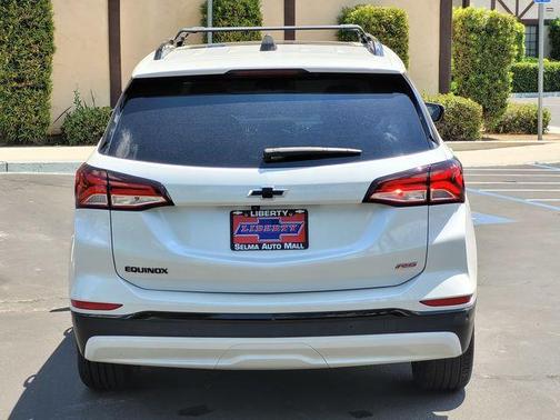 Pearl 2024 Chevrolet Equinox RS