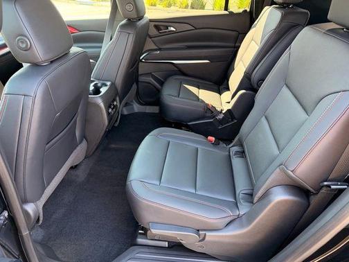 Black Metallic 2026 Chevrolet Traverse Z71