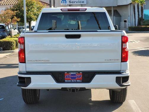 Summit White 2026 Chevrolet Silverado 1500 Custom