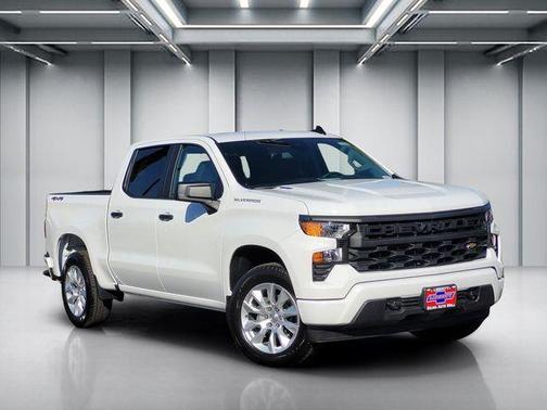 Summit White 2026 Chevrolet Silverado 1500 Custom