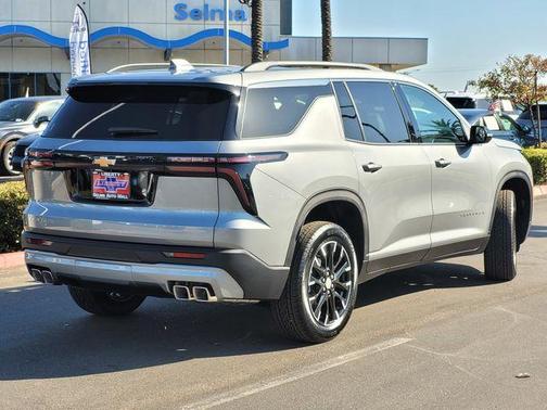 Sterling 2026 Chevrolet Traverse LT