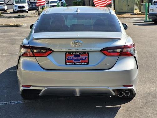 2022 Toyota Camry SE