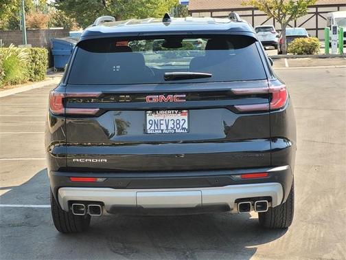 2024 GMC Acadia Elevation