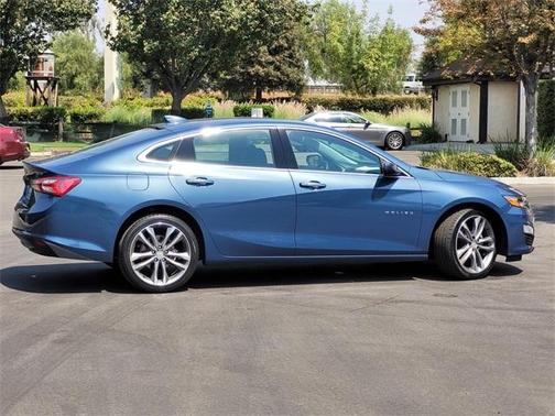 2024 Chevrolet Malibu 2LT