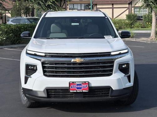 Summit White 2026 Chevrolet Traverse LT