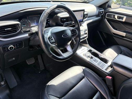 Black Metallic 2023 Ford Explorer XLT