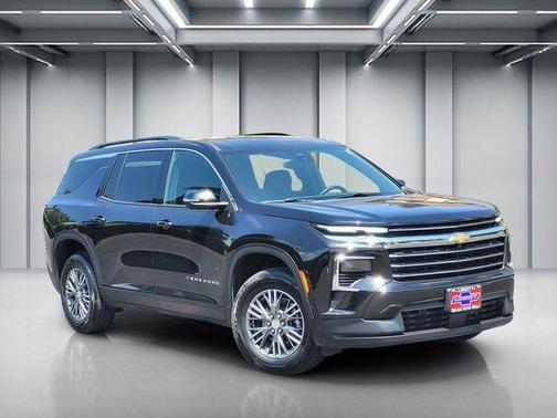Black Metallic 2024 Chevrolet Traverse LT