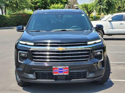 Black Metallic 2024 Chevrolet Traverse LT