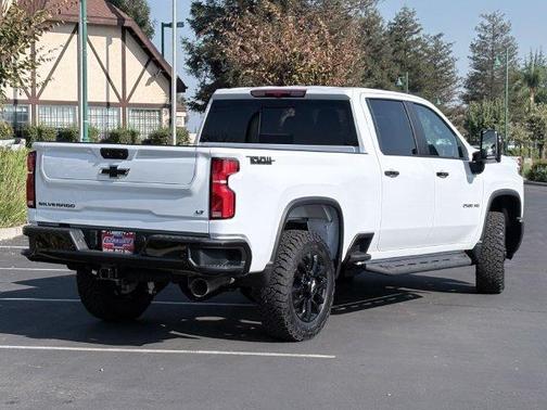 Summit White 2026 Chevrolet Silverado 2500 LT