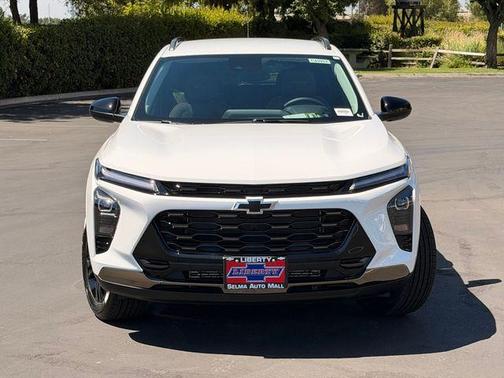 Summit White 2026 Chevrolet Trax ACTIV