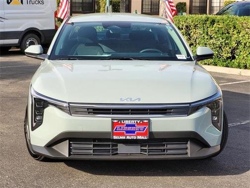 2025 Kia K4