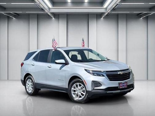 Silver Ice Metallic 2022 Chevrolet Equinox 1LT