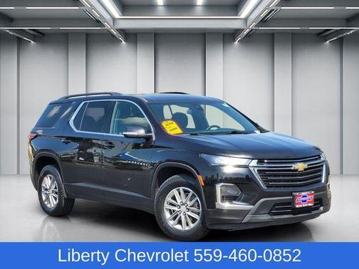 Black Metallic 2023 Chevrolet Traverse LT Cloth