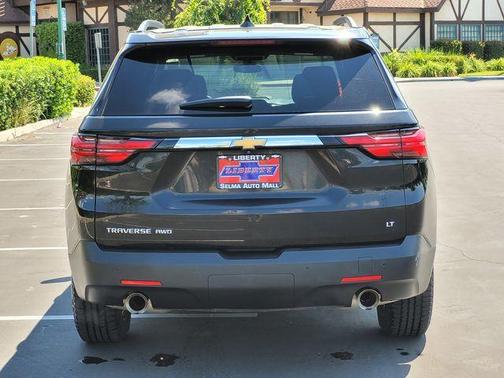 Black Metallic 2023 Chevrolet Traverse LT Cloth