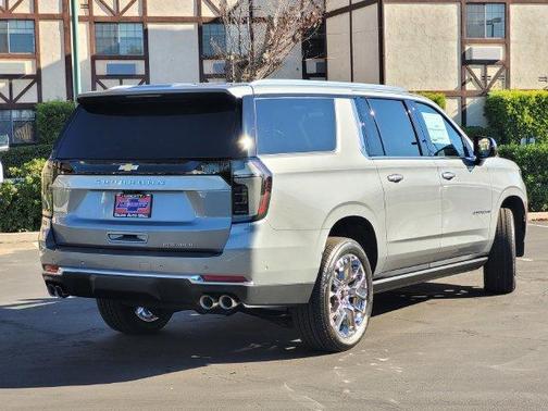 Sterling Gray Metallic 2026 Chevrolet Suburban Premier