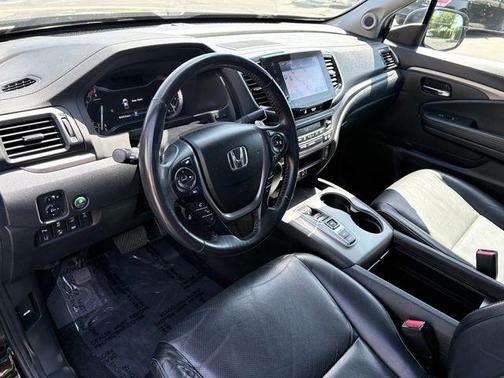 Crystal Black Pearl 2022 Honda Ridgeline RTL-E